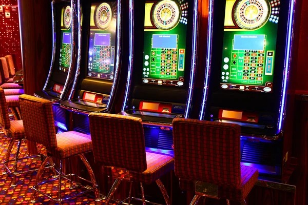 dolantogel login mobile app interface showing live dealer table and sportsbook menu